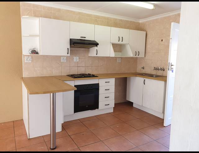 3 BEDROOM APARTMENT RENTED IN FLORENTIA